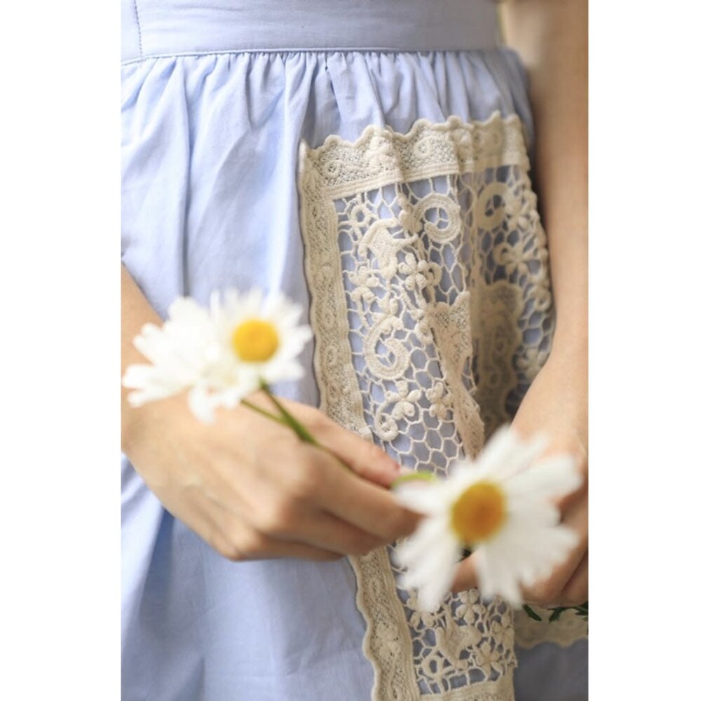 MISS PATINA Stand Out lace skirt in Sky Blue - Picture 4 of 10